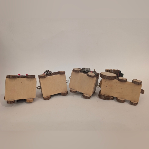 Vintage 1990s Christmas Around the World Natural Bark Train Display Candle Set - Picture 12 of 14